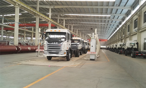 江淮格爾發(fā)<a href=http://m.877524.com/ssc target=_blank class=infotextkey>灑水車</a>批量出口委內(nèi)瑞拉