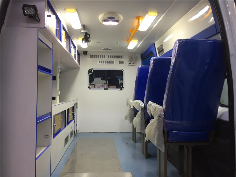 江鈴特順救護(hù)車長(zhǎng)軸高頂(國(guó)五)圖片5