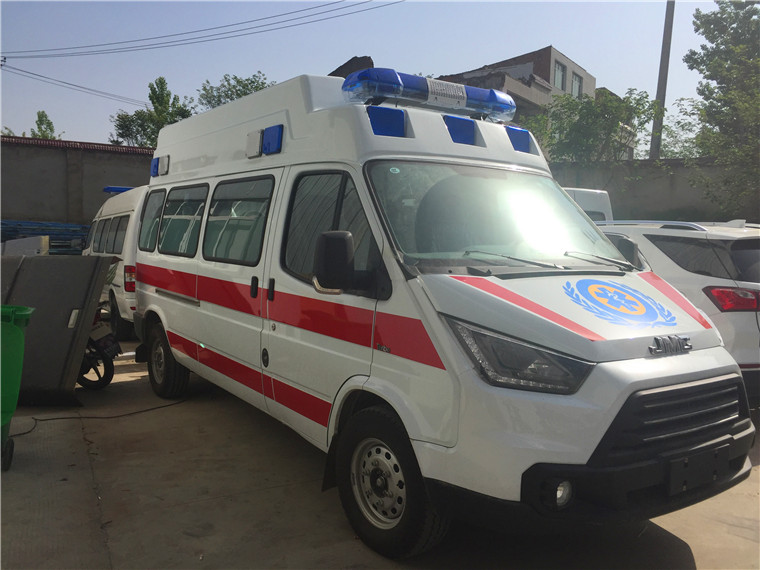 江鈴特順救護(hù)車長(zhǎng)軸高頂(國(guó)五)圖片3