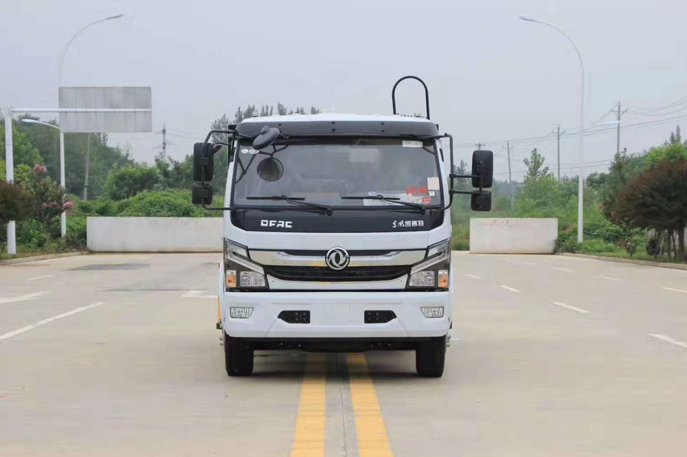 8方東風(fēng)多利卡國六壓縮垃圾車圖片3