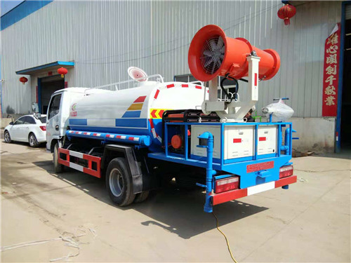 IMG_4331.jpg 東風(fēng)藍(lán)牌灑水車斜背面圖片3.jpg