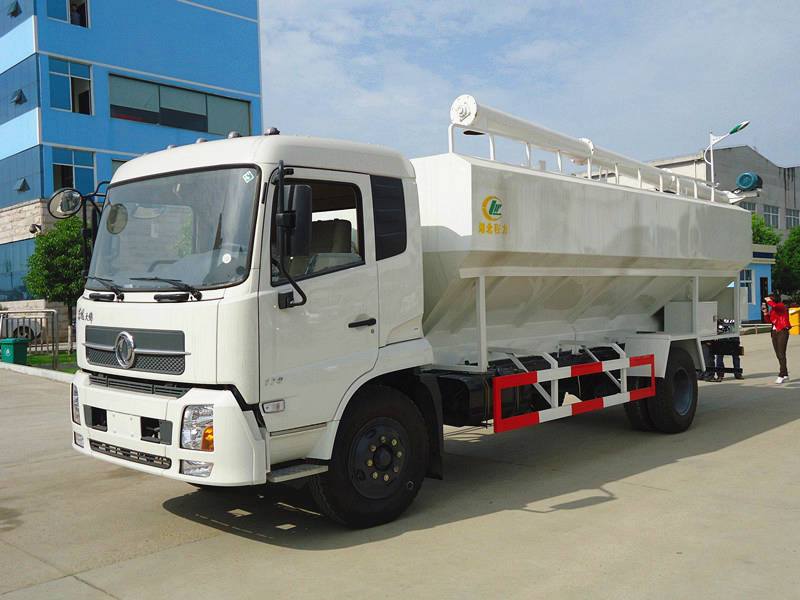 12噸散裝飼料運(yùn)輸車圖片